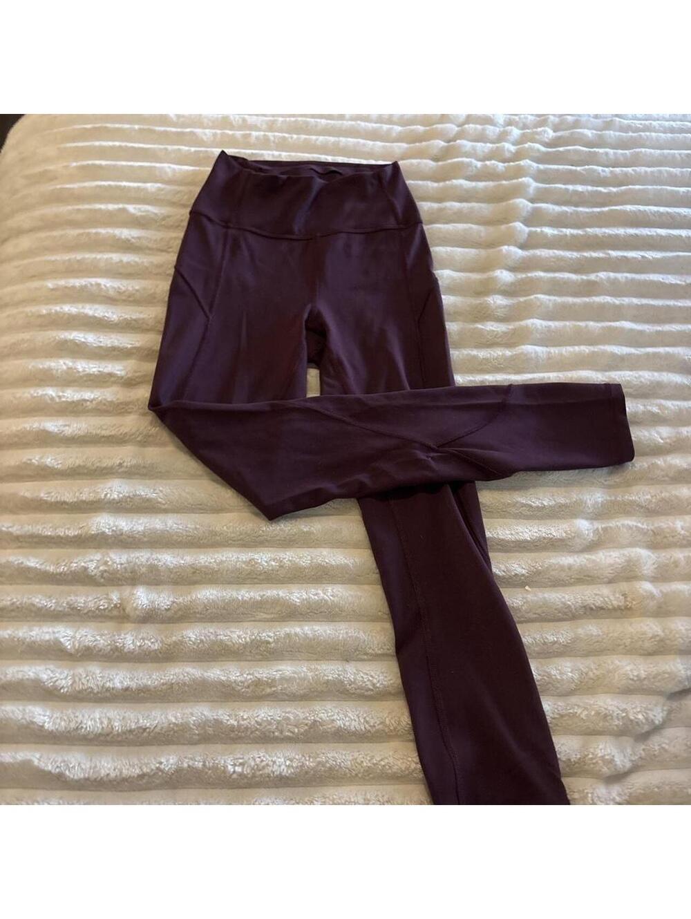 Lululemon Women's Purple and Burgundy Legging